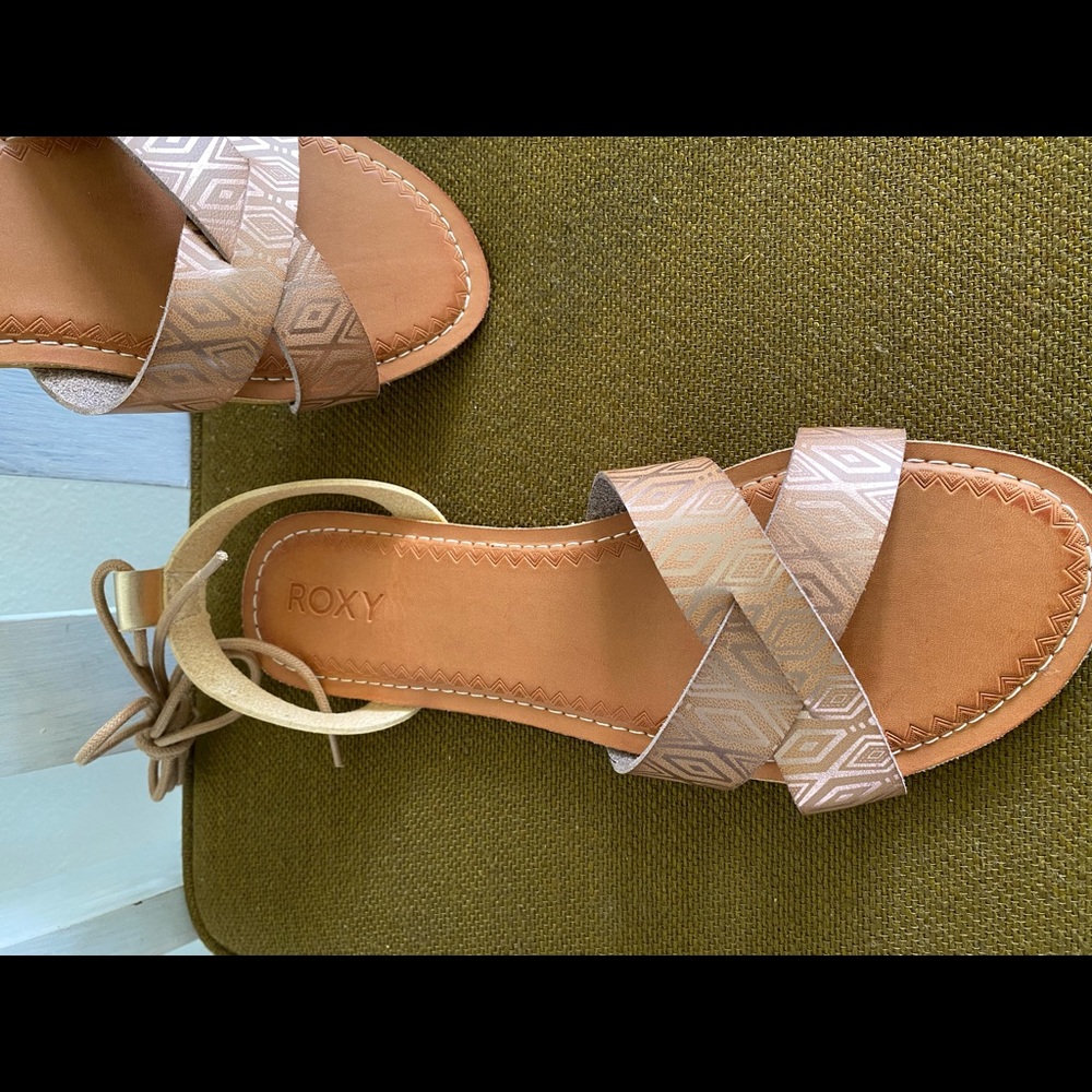 Roxy sandals